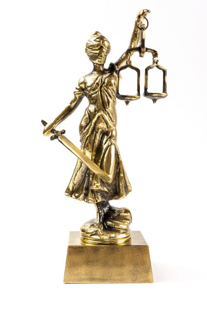  TEMIDA statuette on a rectangular plinth Brass 